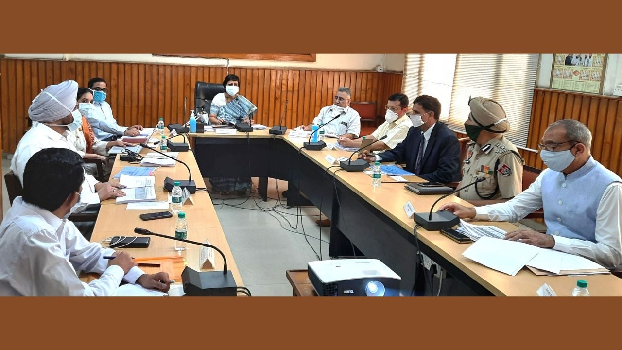 CS vini mahajan SECURED INVESTMENTS WORTH Rs. 65000 CRORE IN LAST THREE YEARS