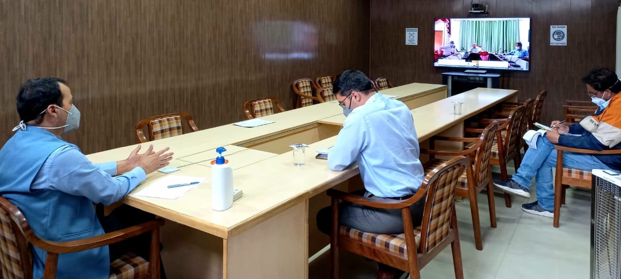 मानसून को लेकर उपायुक्त ने की विभिन्न विभागों के अधिकारियों के साथ तैयारियों को लेकर बैठक