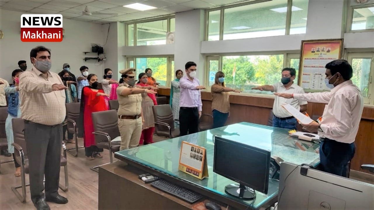 उपायुक्त कार्यालय में बनाया गया आतंकवादी रोधी दिवस, डीसी सुजान सिंह ने दिलाई शपथ