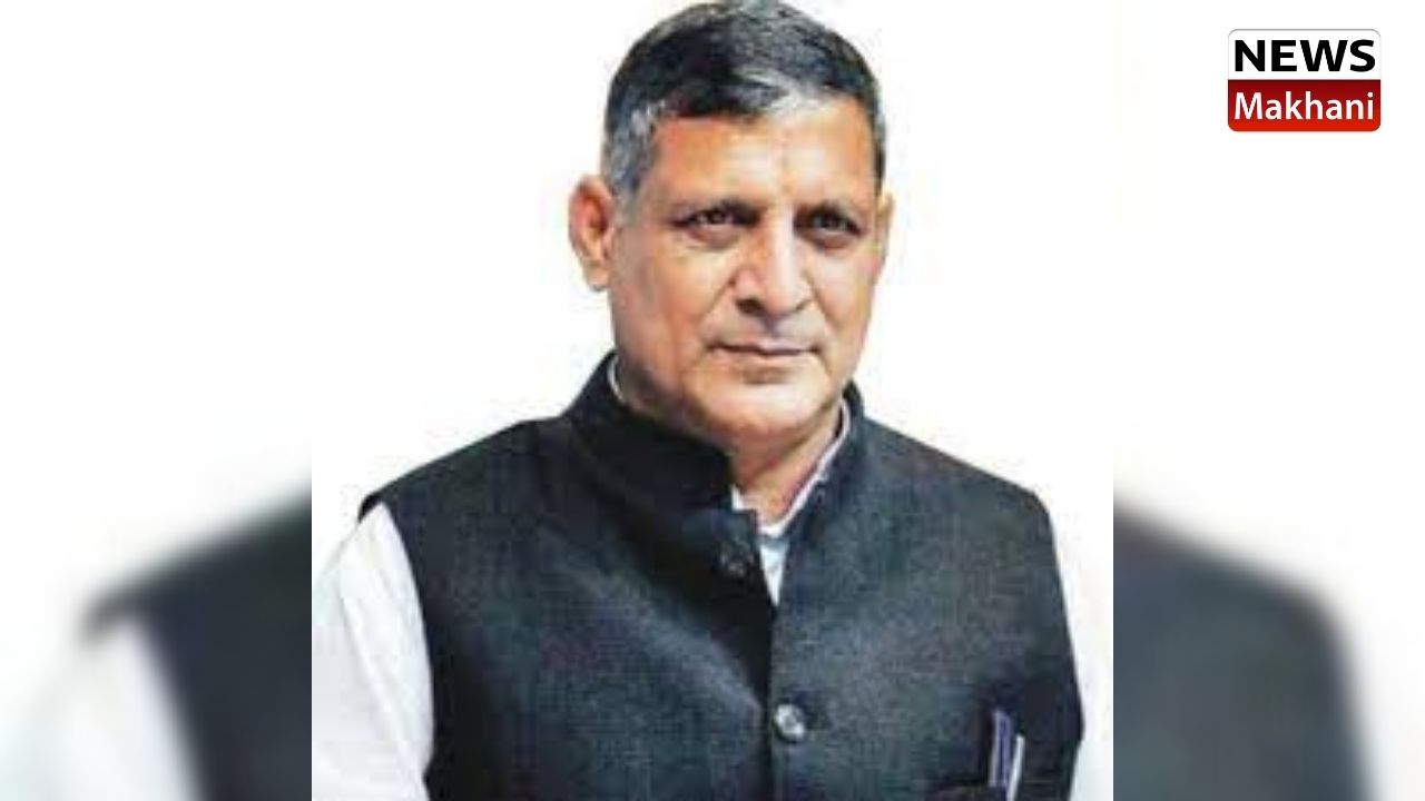 Shri Kanwarpal, Minister of Education 12 Shri Kanwarpal, Minister of Education