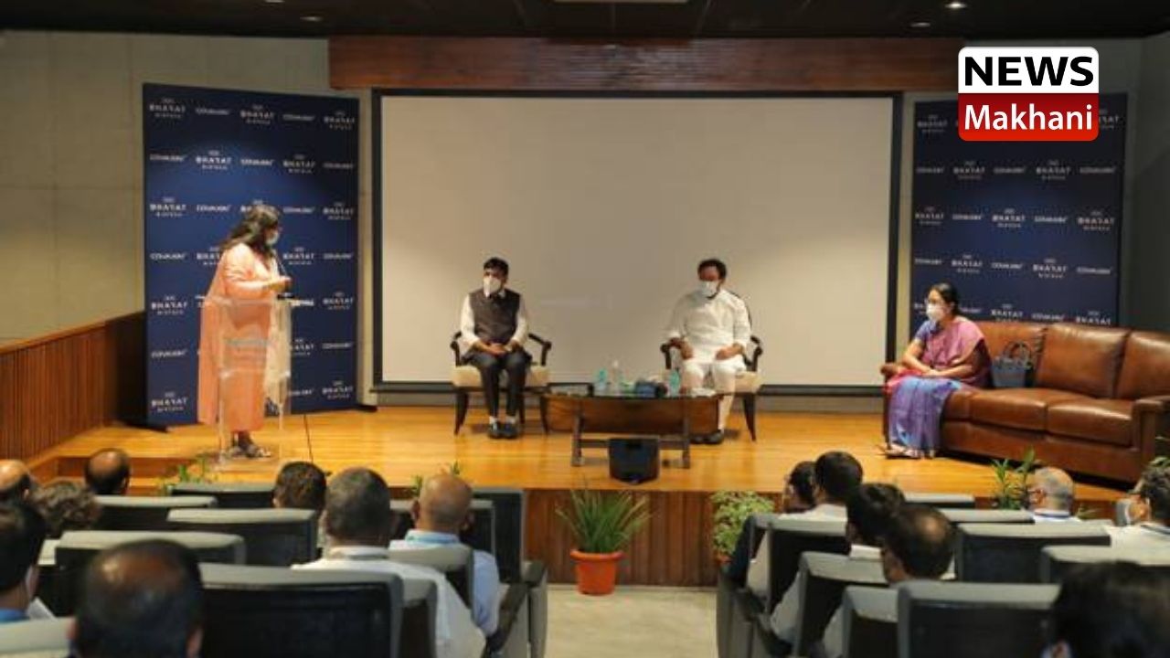 Shri Mansukh Mandaviya and Shri G. Kishan Reddy review the production of Vaccines in Hyderabad today Shri Mansukh Mandaviya and Shri G. Kishan Reddy review the production of Vaccines in Hyderabad today