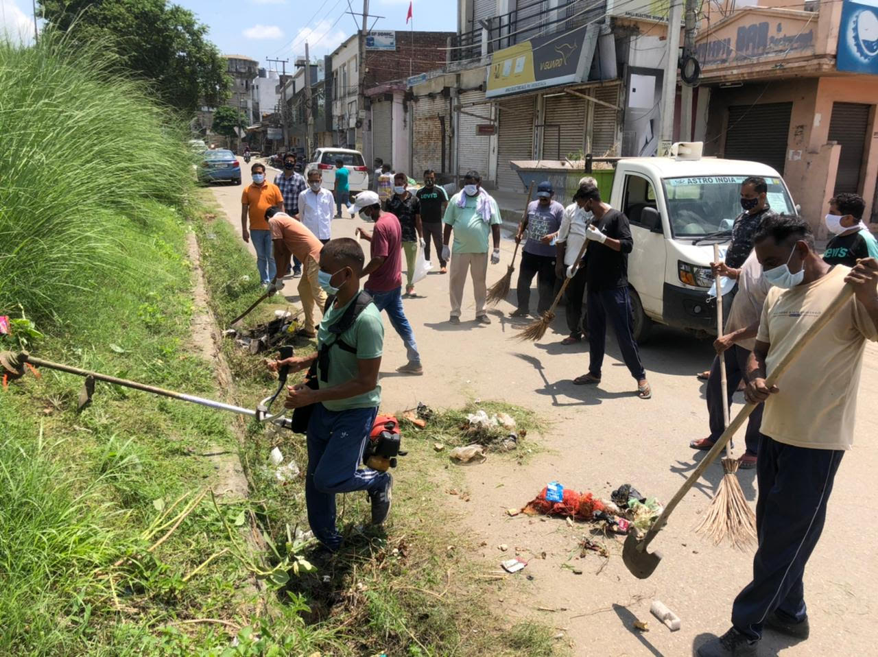 Massive-sanitation-drive-begins-in-MC-Bari-Brahmana