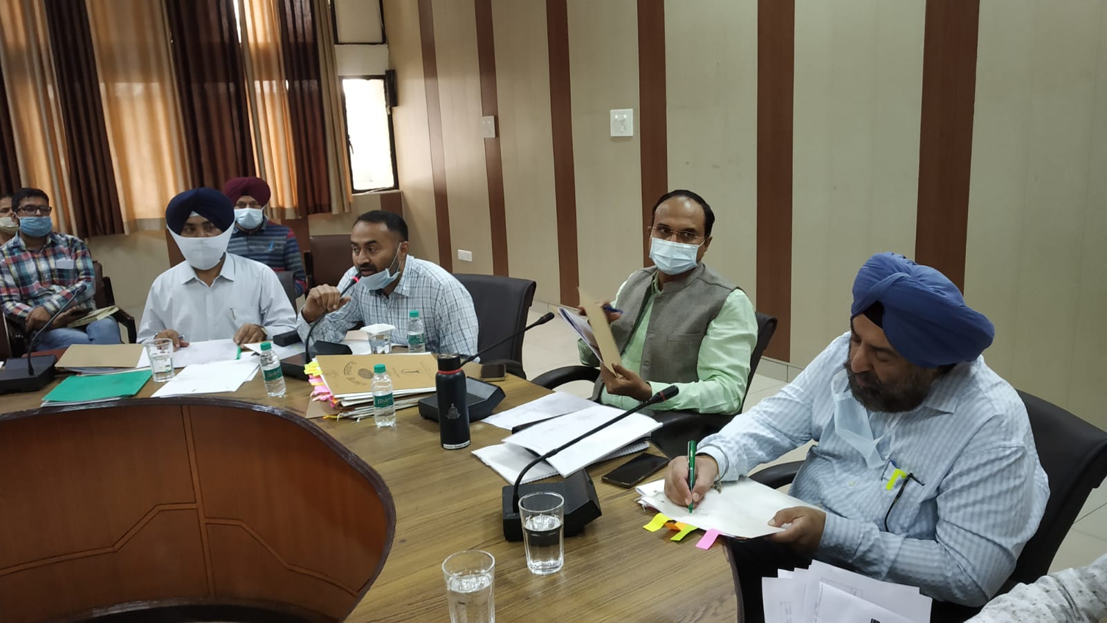 ਡਿਪਟੀ ਕਮਿਸ਼ਨਰ ਡਿਪਟੀ ਕਮਿਸ਼ਨਰ