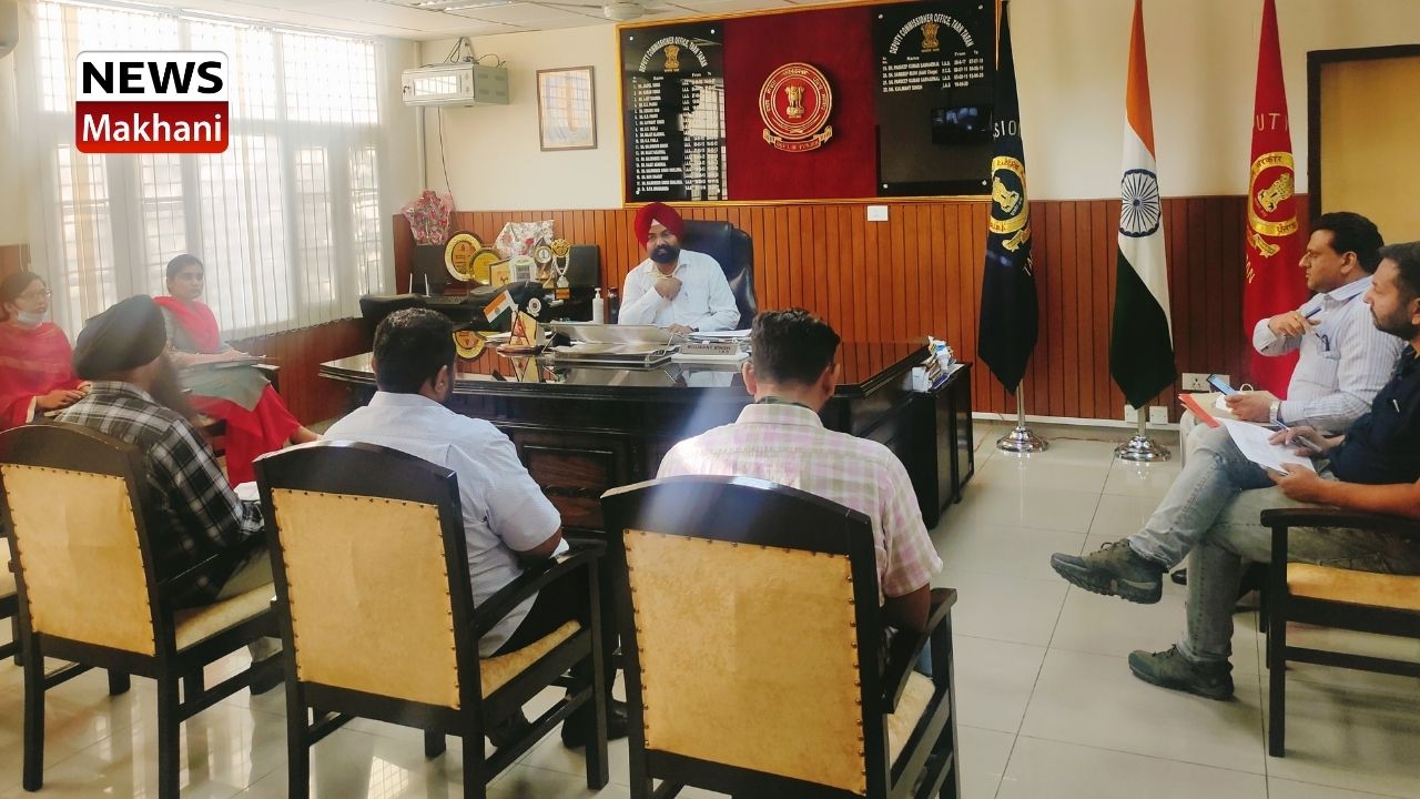 ਡਿਪਟੀ ਕਮਿਸ਼ਨਰ ਡਿਪਟੀ ਕਮਿਸ਼ਨਰ