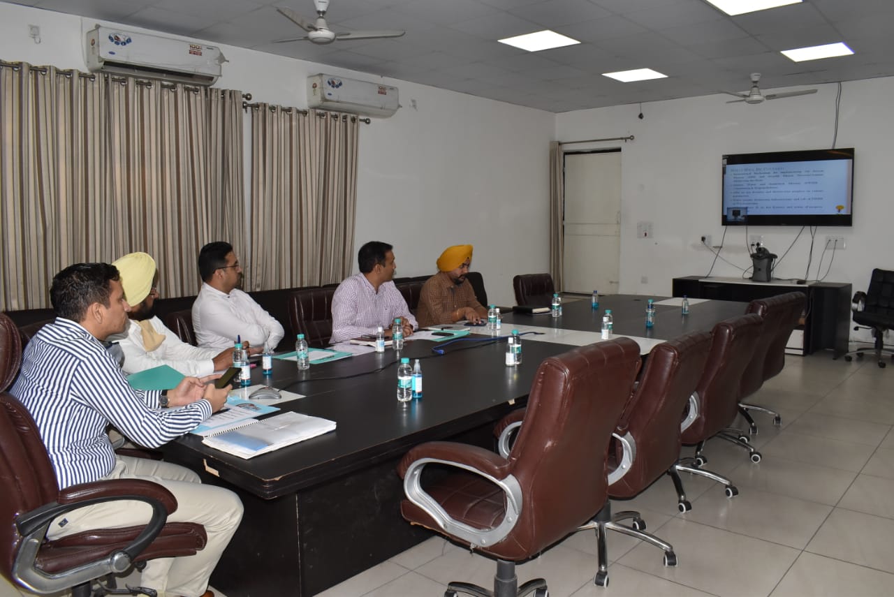 ਡਿਪਟੀ ਕਮਿਸ਼ਨਰ ਡਿਪਟੀ ਕਮਿਸ਼ਨਰ