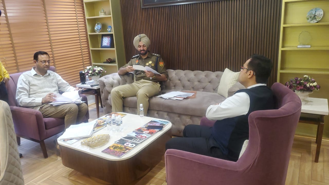 ਇੰਮੀਗ੍ਰੇਸ਼ਨ ਫਰਮਾਂ ਇੰਮੀਗ੍ਰੇਸ਼ਨ ਫਰਮਾਂ