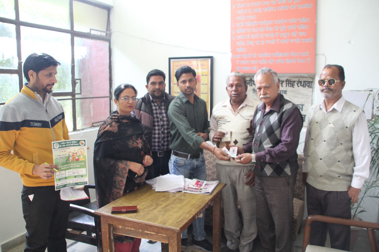 ਪੋਲਿੰਗ ਸਟੇਸ਼ਨਾਂ ਪੋਲਿੰਗ ਸਟੇਸ਼ਨਾਂ