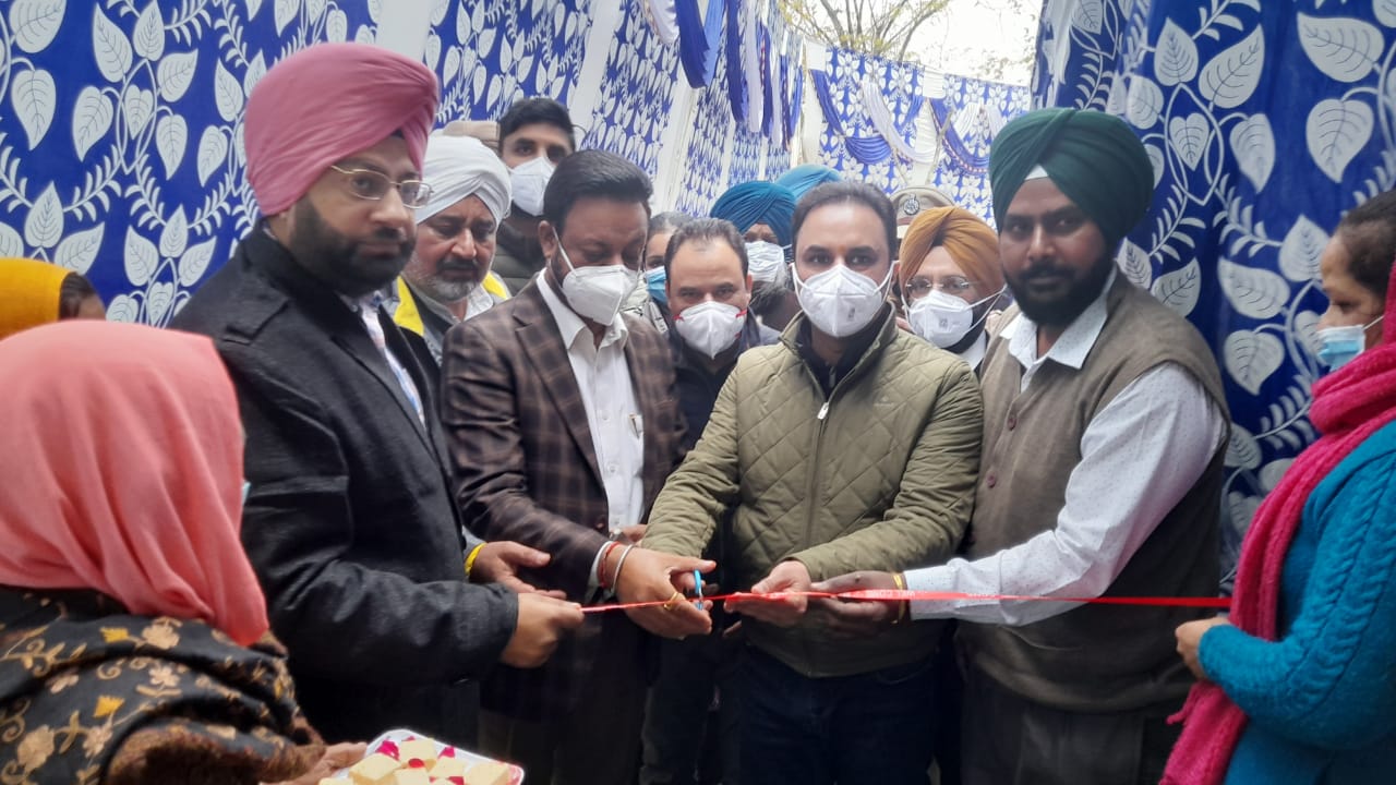 ਪਿੰਡ ਮੂਲੇ ਚੱਕ ਵਿਖੇ ਹੈਲਥ ਐਂਡ ਵੈਲਨੇਸ ਕਲੀਨਿਕ ਦਾ ਉਦਘਾਟਨ ਪਿੰਡ ਮੂਲੇ ਚੱਕ ਵਿਖੇ ਹੈਲਥ ਐਂਡ ਵੈਲਨੇਸ ਕਲੀਨਿਕ ਦਾ ਉਦਘਾਟਨ