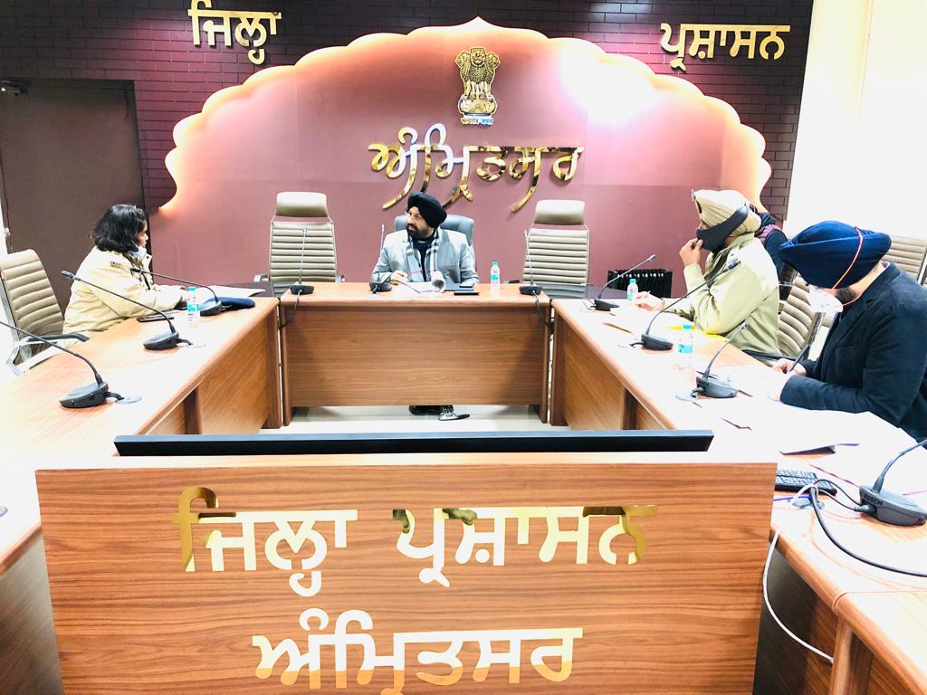 ਜਿਲ੍ਹਾ ਚੋਣ ਅਧਿਕਾਰੀ ਨੇ ਲੋਕਾਂ ਨੂੰ ਅਸਲ੍ਹਾ ਤੁਰੰਤ ਜਮ੍ਹਾਂ ਕਰਵਾਉਣ ਦੇ ਦਿੱਤੇ ਸਖ਼ਤ ਆਦੇਸ਼ ਜਿਲ੍ਹਾ ਚੋਣ ਅਧਿਕਾਰੀ ਨੇ ਲੋਕਾਂ ਨੂੰ ਅਸਲ੍ਹਾ ਤੁਰੰਤ ਜਮ੍ਹਾਂ ਕਰਵਾਉਣ ਦੇ ਦਿੱਤੇ ਸਖ਼ਤ ਆਦੇਸ਼