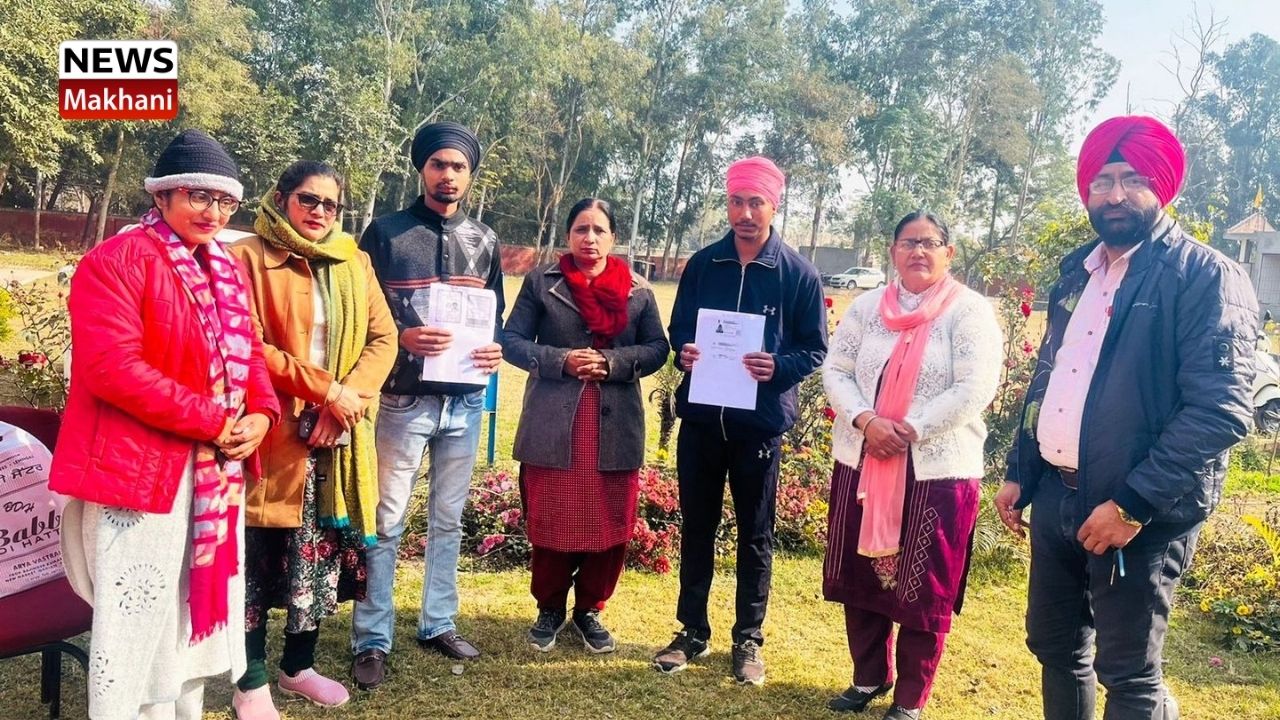 ਸਵੀਪ ਗਤੀਵਿਧੀਆਂ ਰਾਹੀਂ ਵੋਟਰਾਂ ਨੂੰ ਕੀਤਾ ਜਾਗਰੂਕ ਸਵੀਪ ਗਤੀਵਿਧੀਆਂ ਰਾਹੀਂ ਵੋਟਰਾਂ ਨੂੰ ਕੀਤਾ ਜਾਗਰੂਕ