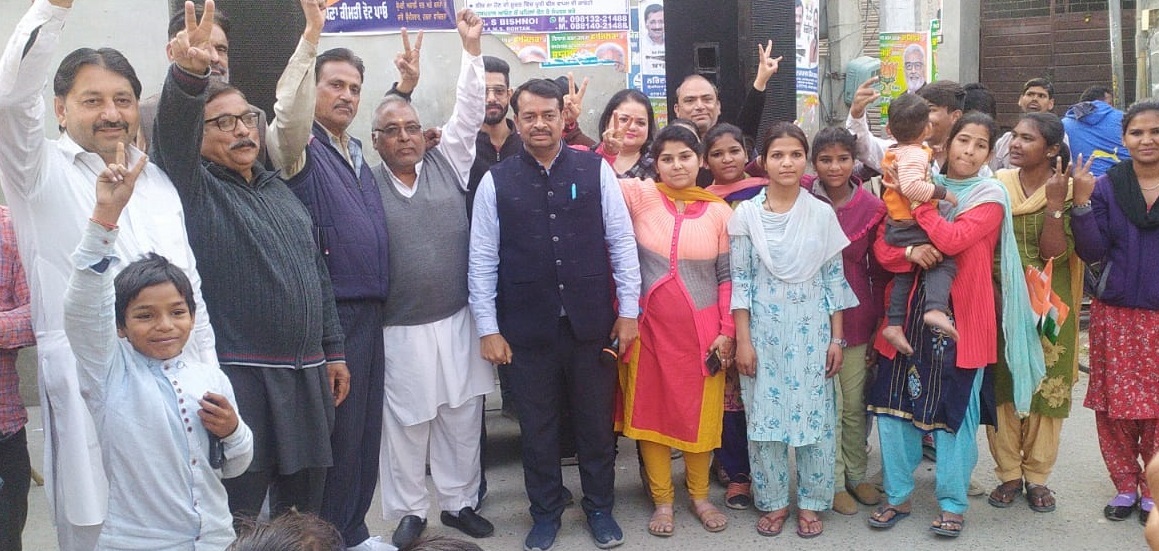 20 ਫਰਵਰੀ ਨੂੰ ਹੋਣ ਜਾ ਰਹੀਆਂ ਚੋਣਾਂ ਦੇ ਮੱਦੇਨਜਰ ਕਰਵਾਏ ਜਾ ਰਹੇ ਹਨ ਵੋਟਰ ਜਾਗਰੂਕਤਾ ਪ੍ਰੋਗਰਾਮ 20 ਫਰਵਰੀ ਨੂੰ ਹੋਣ ਜਾ ਰਹੀਆਂ ਚੋਣਾਂ ਦੇ ਮੱਦੇਨਜਰ ਕਰਵਾਏ ਜਾ ਰਹੇ ਹਨ ਵੋਟਰ ਜਾਗਰੂਕਤਾ ਪ੍ਰੋਗਰਾਮ