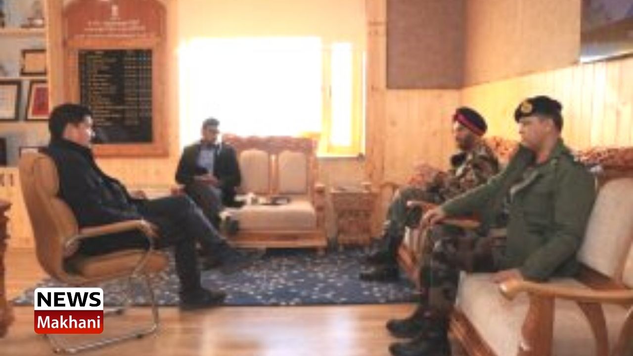 Chief Engineers of Project VIjayak & Himank call on CEC Leh` Chief Engineers of Project VIjayak & Himank call on CEC Leh'