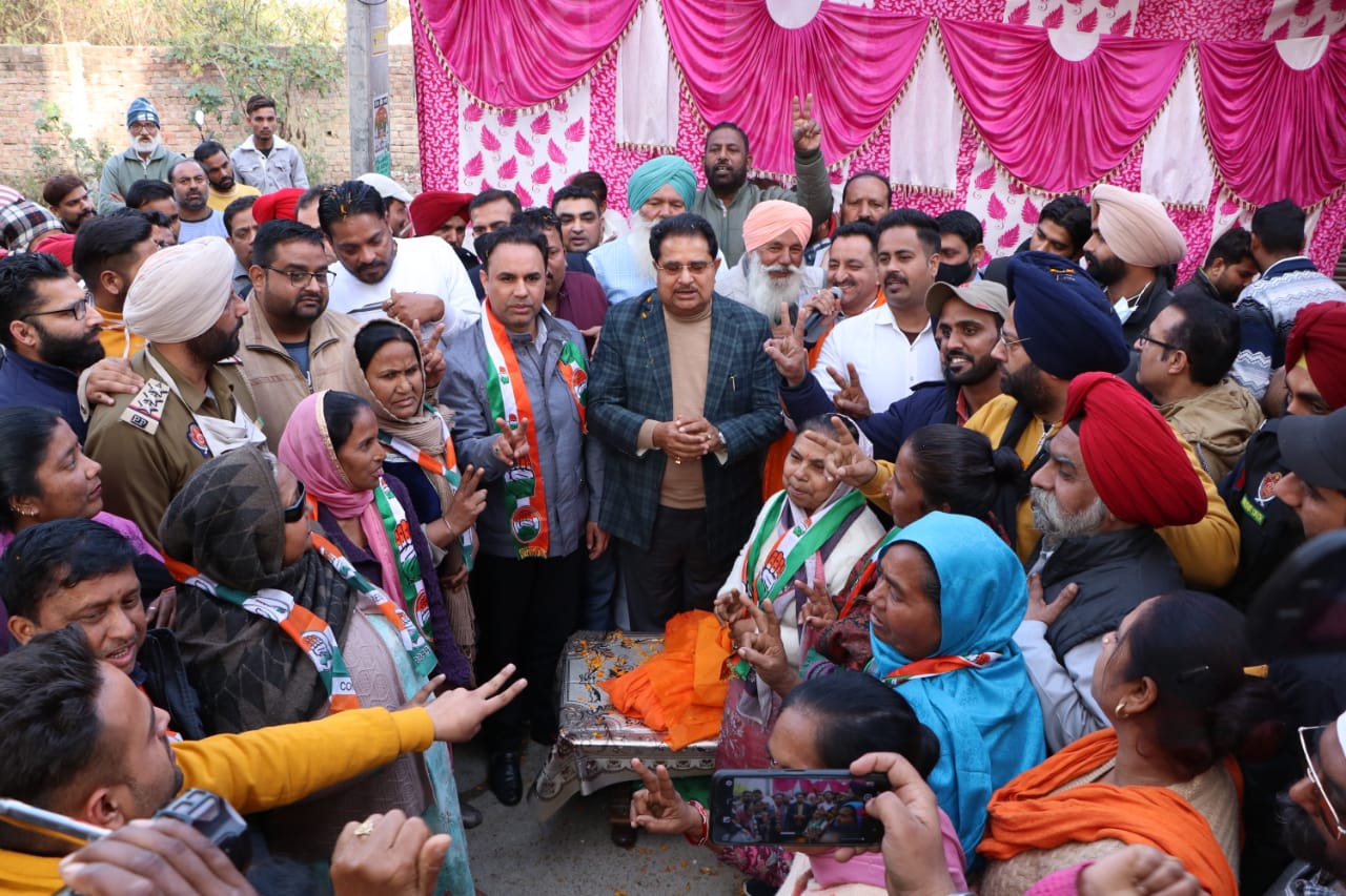 श्री ओम प्रकाश सोनी ने चुनाव के सम्बंध में फतेह सिंह कॉलोनी,फतापुर ओर टेलीफोन एक्सचेंज सहित अन्य इलाक़ों में चुनावी रैलियां की श्री ओम प्रकाश सोनी ने चुनाव के सम्बंध में फतेह सिंह कॉलोनी,फतापुर ओर टेलीफोन एक्सचेंज सहित अन्य इलाक़ों में चुनावी रैलियां की