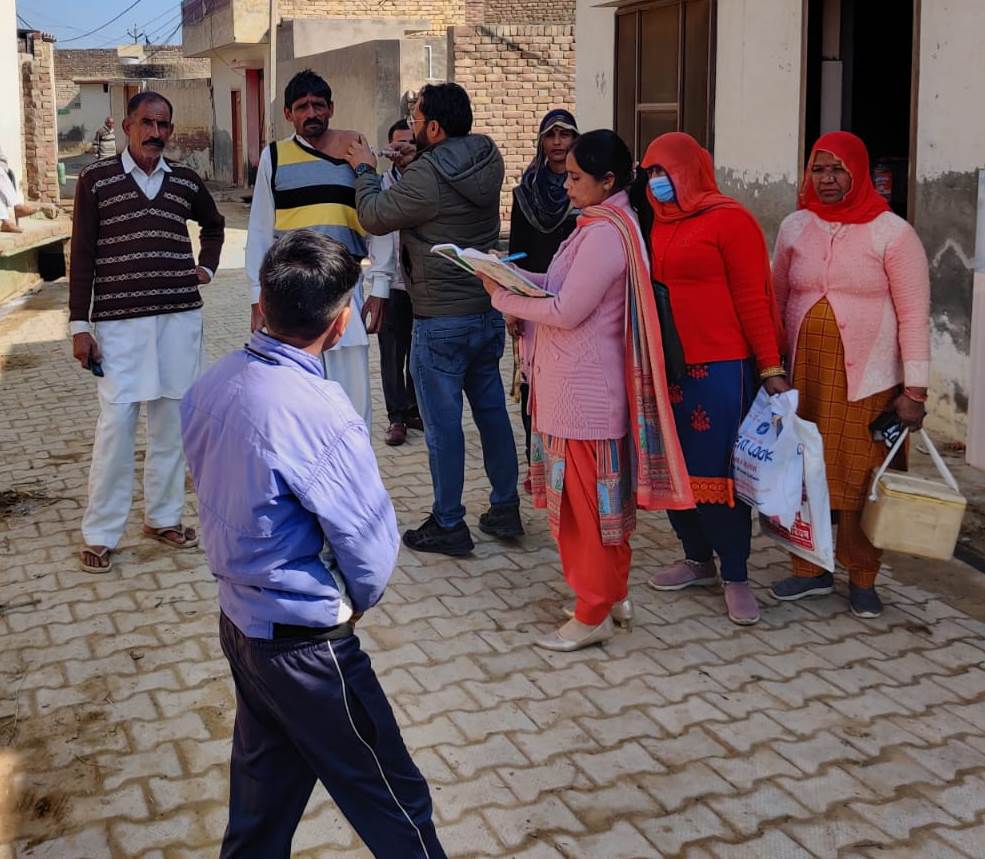 ਬਲਾਕ ਸੀਤੋ ਗੁਨੋ ਦੇ ਪਿੰਡਾਂ ਵਿੱਚ ਡੋਰ ਟੂ ਡੋਰ ਜਾਰੀ ਕੋਰੋਨਾ ਵੈਕਸੀਨੇਸ਼ਨ ਮੁਹਿੰਮ : ਡਾ ਬਬੀਤਾ ਬਲਾਕ ਸੀਤੋ ਗੁਨੋ ਦੇ ਪਿੰਡਾਂ ਵਿੱਚ ਡੋਰ ਟੂ ਡੋਰ ਜਾਰੀ ਕੋਰੋਨਾ ਵੈਕਸੀਨੇਸ਼ਨ ਮੁਹਿੰਮ : ਡਾ ਬਬੀਤਾ