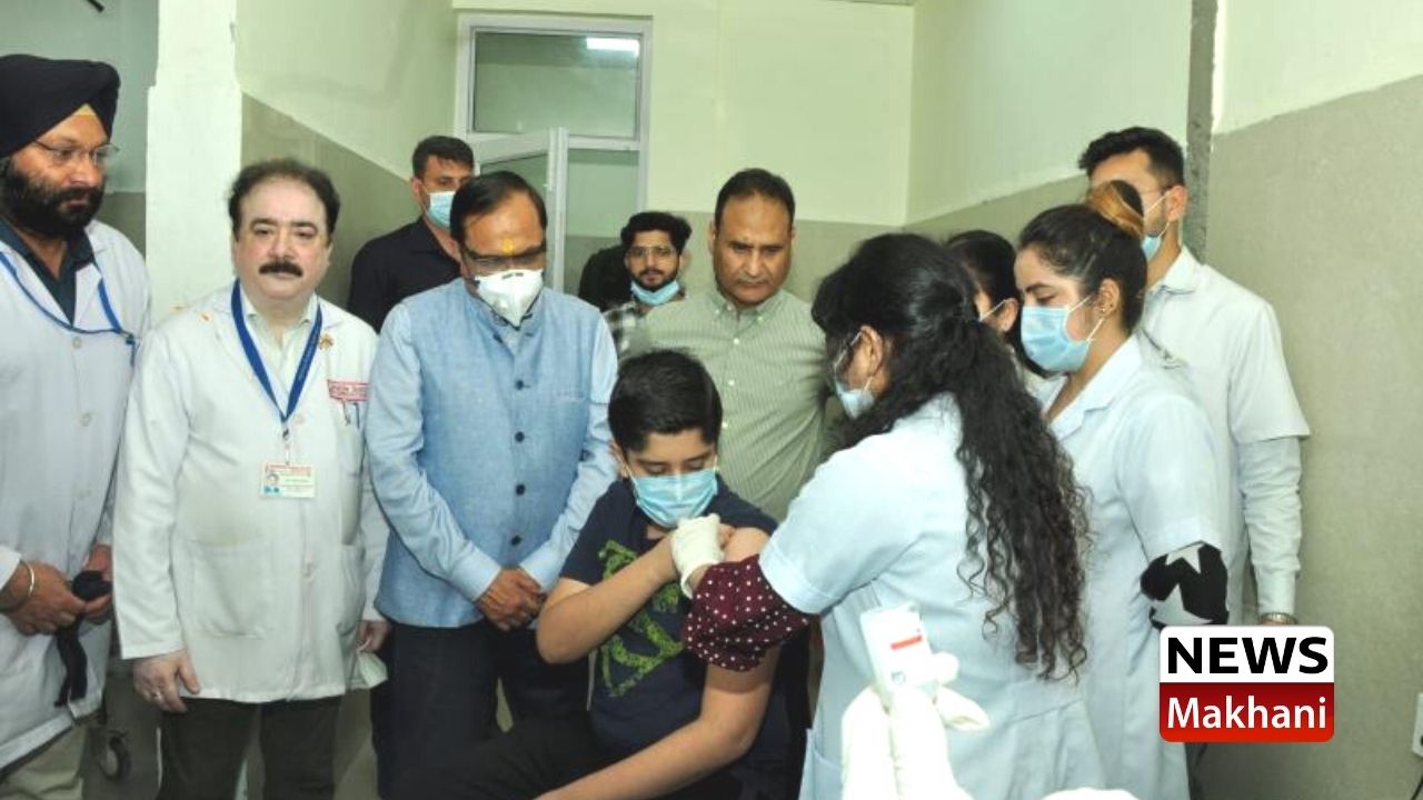 Advisor Bhatnagar launches COVID-19 vaccination drive for 12-14 years on ‘National Vaccination Day’ Advisor Bhatnagar launches COVID-19 vaccination drive for 12-14 years on ‘National Vaccination Day’