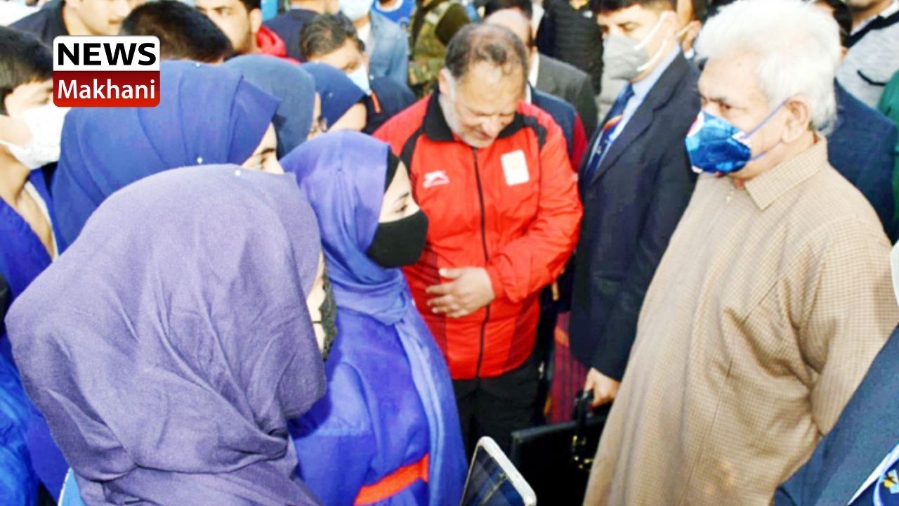 Lt Governor flags off 'Spring Run for Drug-Free Srinagar' at Dal Lake Lt Governor flags off 'Spring Run for Drug-Free Srinagar' at Dal Lake