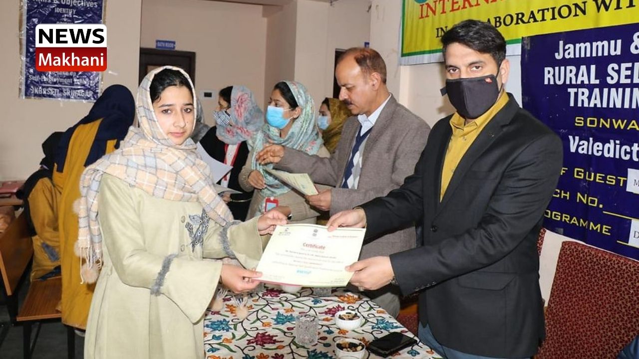 Valedictory function of JKB RSETI held at Srinagar Valedictory function of JKB RSETI held at Srinagar