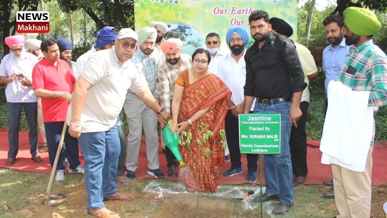 DC plants tree saplings at Rakh Bagh & District Administrative Complex DC plants tree saplings at Rakh Bagh & District Administrative Complex