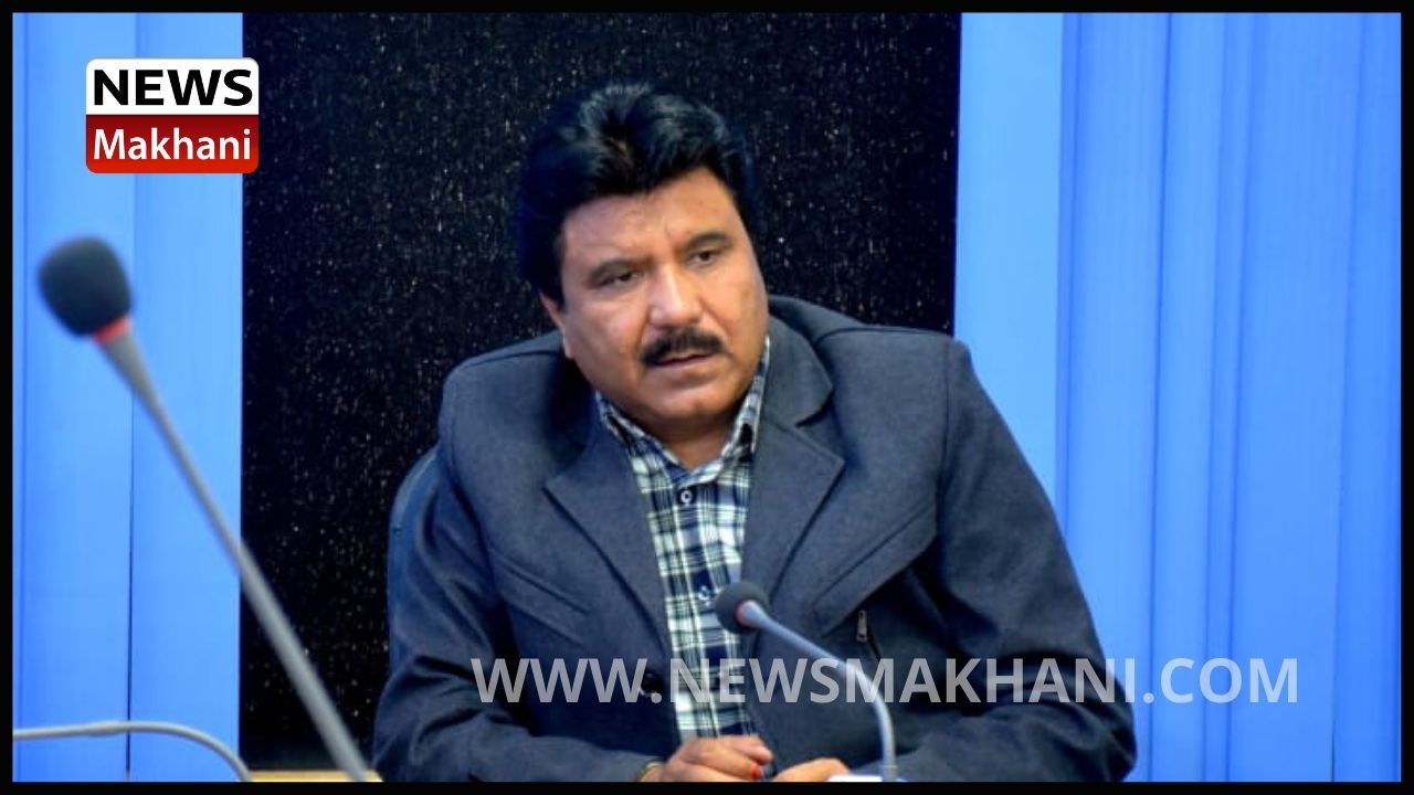 CEC Khan reviews development activities, traffic management of Kargil town