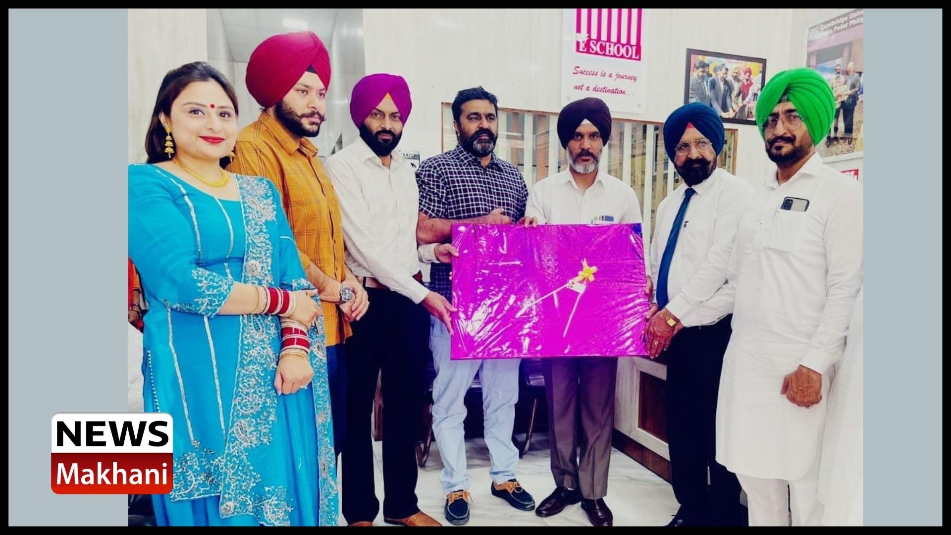 ਸਕੂਲ ਫਿਰੋਜ਼ਪੁਰ ਦੇ ਦੋ ਸਾਲ ਪੂਰੇ ਹੋਣ ਤੇ ਸ਼ੁਕਰਾਨੇ ਵਜੋਂ ਸ੍ਰੀ ਸੁਖਮਨੀ ਸਾਹਿਬ ਜੀ ਦੇ ਪਾਠ ਦੇ ਭੋਗ ਪਾਏ ਗਏ ਇਸ ਮੌਕੇ ਤੇ ਸ੍ਰੀ ਰੁਪਿੰਦਰ ਸਿੰਘ ਸਰਸੋਆ ਮੈਨੇਜਿੰਗ ਡਾਇਰੈਕਟਰ ਈ ਸਕੂਲ ਨੇ ਦੱਸਿਆ ਕਿ ਈ ਸਕੂਲ ਭਾਰਤ ਦੀ ਨੰਬਰ