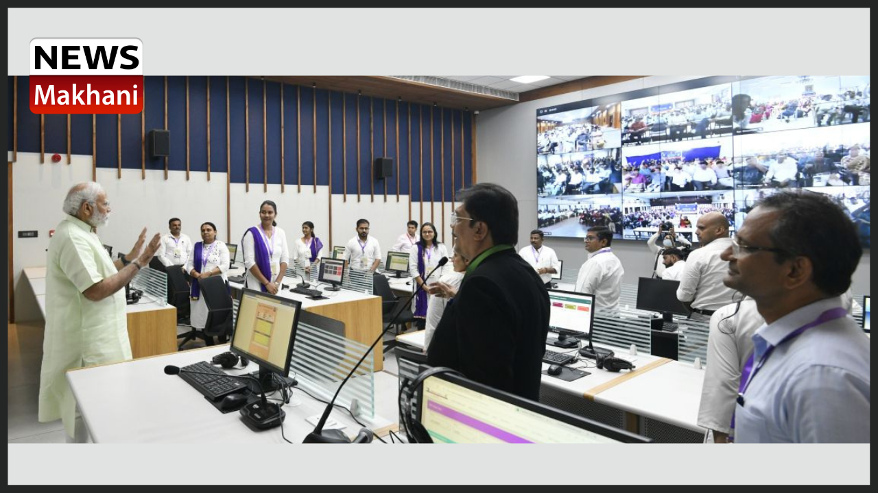 PM visits the Vidya Samiksha Kendra for Schools in Gandhinagar