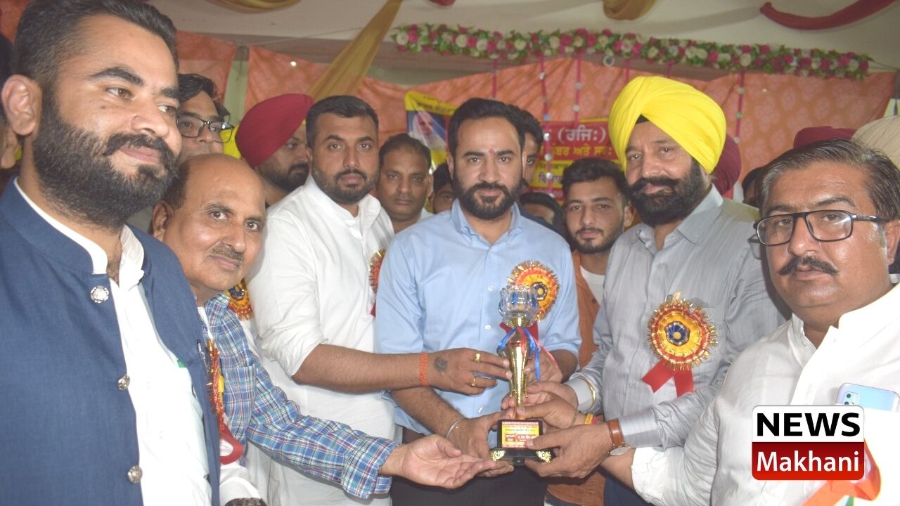 Gurmeet Singh Meet Hair (1) Gurmeet Singh Meet Hair (1)