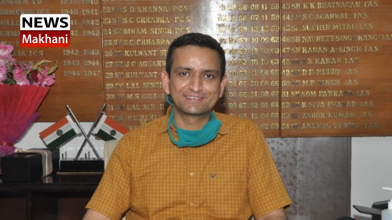 ਡਿਪਟੀ ਕਮਿਸ਼ਨਰ ਘਨਸ਼ਿਆਮ ਥੋਰੀ ਨੇ ਅੱਜ ਜ਼ਿਲ੍ਹੇ ਦੇ ਕਿਸਾਨਾਂ ਨੂੰ ਅਪੀਲ ਕੀਤੀ ਕਿ ਖੇਤਾਂ ਵਿੱਚ ਫ਼ਸਲਾਂ ਦੀ ਰਹਿੰਦ-ਖੂਹੰਦ ਸਾੜਨ ਤੋਂ ਪੂਰਨ ਤੌਰ ’ਤੇ ਗੁਰੇਜ਼ ਕੀਤਾ ਜਾਵੇ ਤਾਂ ਜੋ ਲੋਕਾਂ ਨੂੰ ਹਰਿਆ-ਭਰਿਆ ਅਤੇ ਪ੍ਰਦੂਸ਼ਣ ਰਹਿਤ ਵਾਤਾਵਰਣ ਪ੍ਰਦਾਨ ਕੀਤਾ ਜਾ ਸਕੇ।