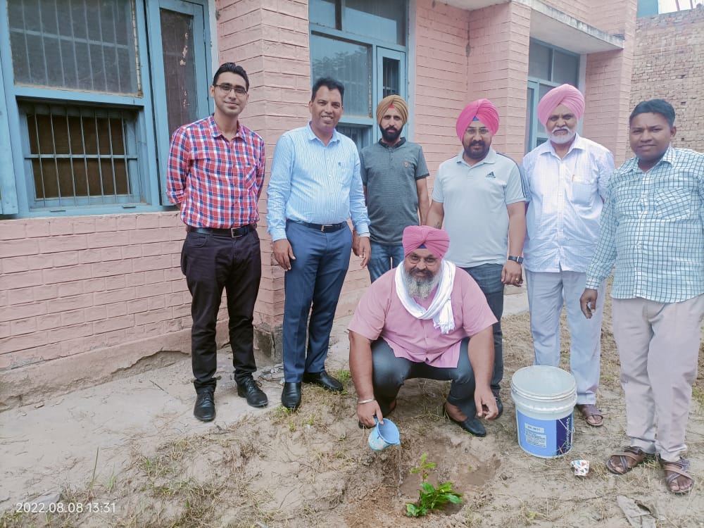 ਆਜ਼ਾਦੀ ਕਾ ਅੰਮ੍ਰਿਤ ਮਹਾਂ ਉਤਸਵ ਤਹਿਤ ਸਬ ਤਹਿਸੀਲ ਤਲਵੰਡੀ ਭਾਈ ਵਿਖੇ ਬੂਟੇ ਲਗਾਏ ਗਏ ਆਜ਼ਾਦੀ ਕਾ ਅੰਮ੍ਰਿਤ ਮਹਾਂ ਉਤਸਵ ਤਹਿਤ ਸਬ ਤਹਿਸੀਲ ਤਲਵੰਡੀ ਭਾਈ ਵਿਖੇ ਬੂਟੇ ਲਗਾਏ ਗਏ