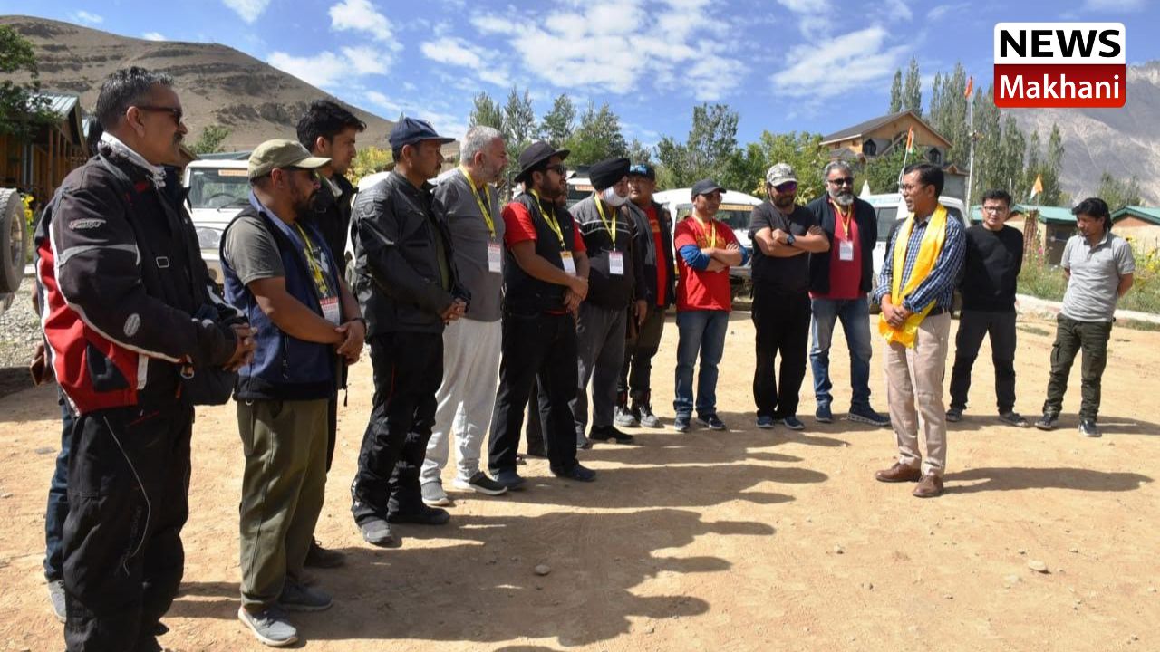 EC Tashi flags off Rohtang Riders towards Leh