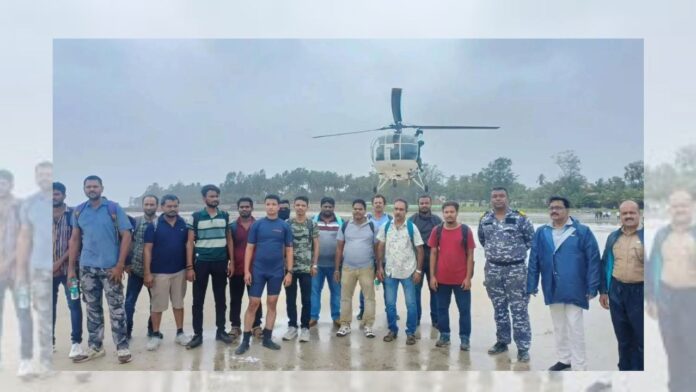 Indian Coast Guard rescues 14 Indian crew from a stranded vessel near Alibaug