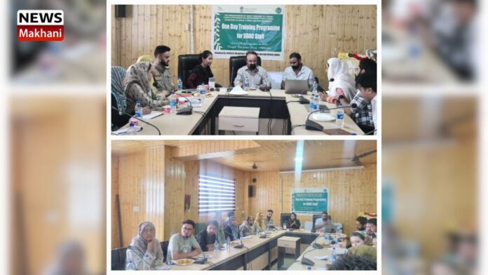 Mohd Jaffer Akhoon (1) Mohd Jaffer Akhoon (1)