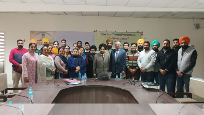 ਈ ਗਵਰਨੈਂਸ ਬਾਰੇ ਤਿੰਨ ਰੋਜ਼ਾ ਸਿਖਲਾਈ ਪ੍ਰੋਗਰਾਮ