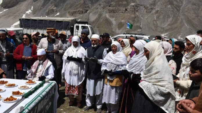 Final-Batch-of-Ladakh-Hajj-Pilgrims-Embarks-on-Sacred-Journey-with-Emotional-Farewells.jpg