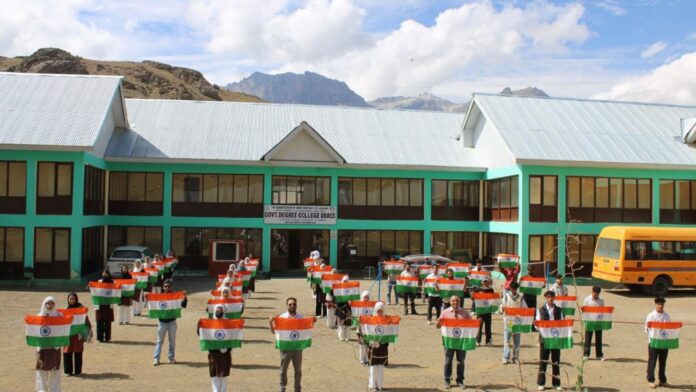 GDC-Drass-Observes-‘Har-Ghar-Tiranga-Campaign-with-Patriotic-Fervour-1.jpg