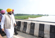 ਪੰਜਾਬ ਸਰਕਾਰ ਹੜ੍ਹਾਂ ਕਾਰਨ ਲੋਕਾਂ ਨੂੰ ਹੋਏ ਨੁਕਸਾਨ ਦੇ ਇਕ-ਇਕ ਪੈਸੇ ਦਾ ਮੁਆਵਜ਼ਾ ਦੇਵੇਗੀ-ਮੁੱਖ ਮੰਤਰੀ