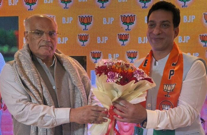 Prominent-Hotelier-Sahil-Reshie-joins-BJP-at-Srinagar.jpeg