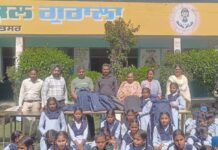 Under Mission Chardi Kala – Lala Prabhdayal Trust distributes 237 school bag kits among students of flood-affected area schools