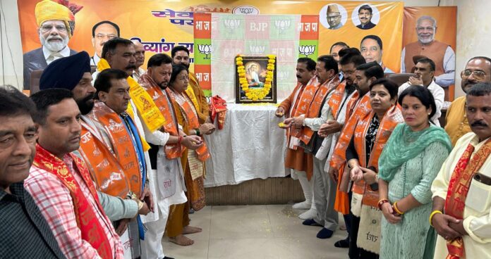 BJP-pays-rich-tributes-to-Bhagwan-Valmiki-Ji-on-Valmiki-Jayanti-scaled-1.jpeg