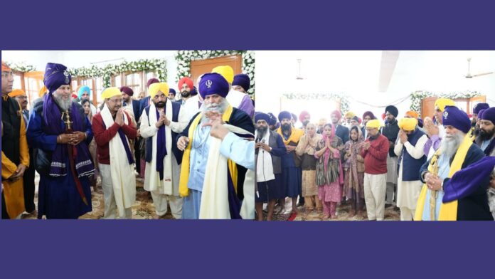 BHAGWANT-MANN-AND-ARVIND-KEJRIWAL-JOINS-SANGAT-TO-PRAY-FOR-PROGRESS-OF-STATE-AND-PROSPERITY-OF-PUNJABIS.jpg
