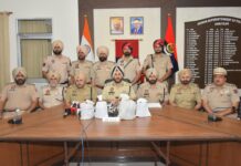 ਸਰਹੱਦ ਪਾਰੋਂ ਨਸ਼ੀਲੇ ਪਦਾਰਥਾਂ ਦੀ ਤਸਕਰੀ ਵਾਲੇ ਕਾਰਟੇਲਾਂ ਨਾਲ ਸਬੰਧਤ ਪੰਜ ਵਿਅਕਤੀ 7 ਕਿਲੋ ਹੈਰੋਇਨ ਸਮੇਤ ਅੰਮ੍ਰਿਤਸਰ ਤੋਂ ਗ੍ਰਿਫ਼ਤਾਰ