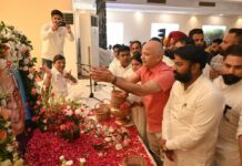 Sea of people pays tribute to former minister Chuni Lal Bhagat